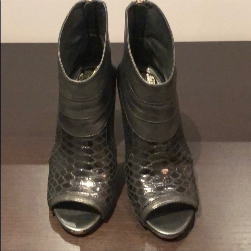 Vince Camuto Heels Bootie Open Toe Black Sz 5